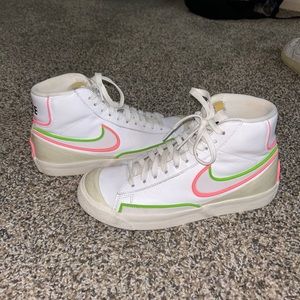 womens nike blazer